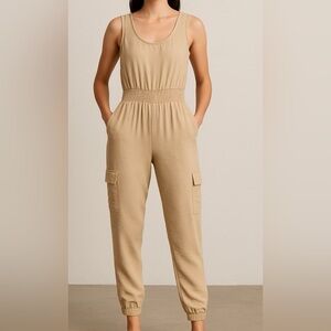 DISCREET New York City Beige Sleeveless Jumpsuit – Size L